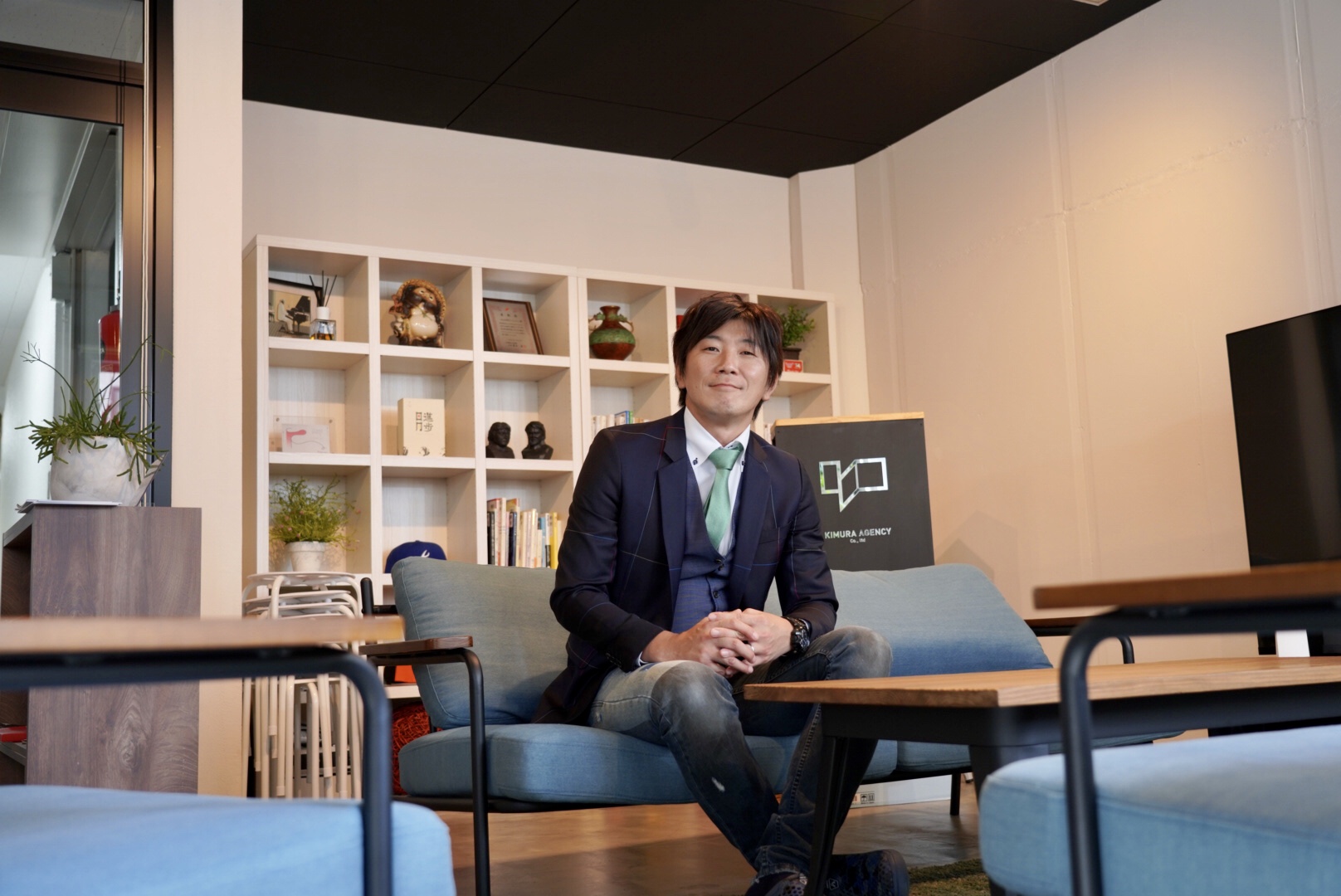札幌と東京、800キロも離れたオフィスを１つに　いつも隣に座っている感覚でいられる「meet in」木村エージェンシーの導入事例